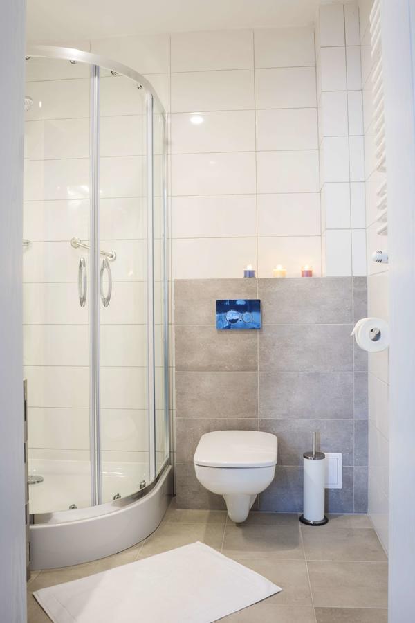 Hotel Inner City Kutno Esterno foto